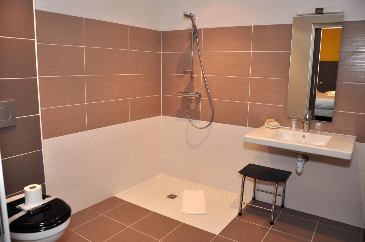 Logis Hotel A La Bonne Auberge Laval  Eksteriør billede