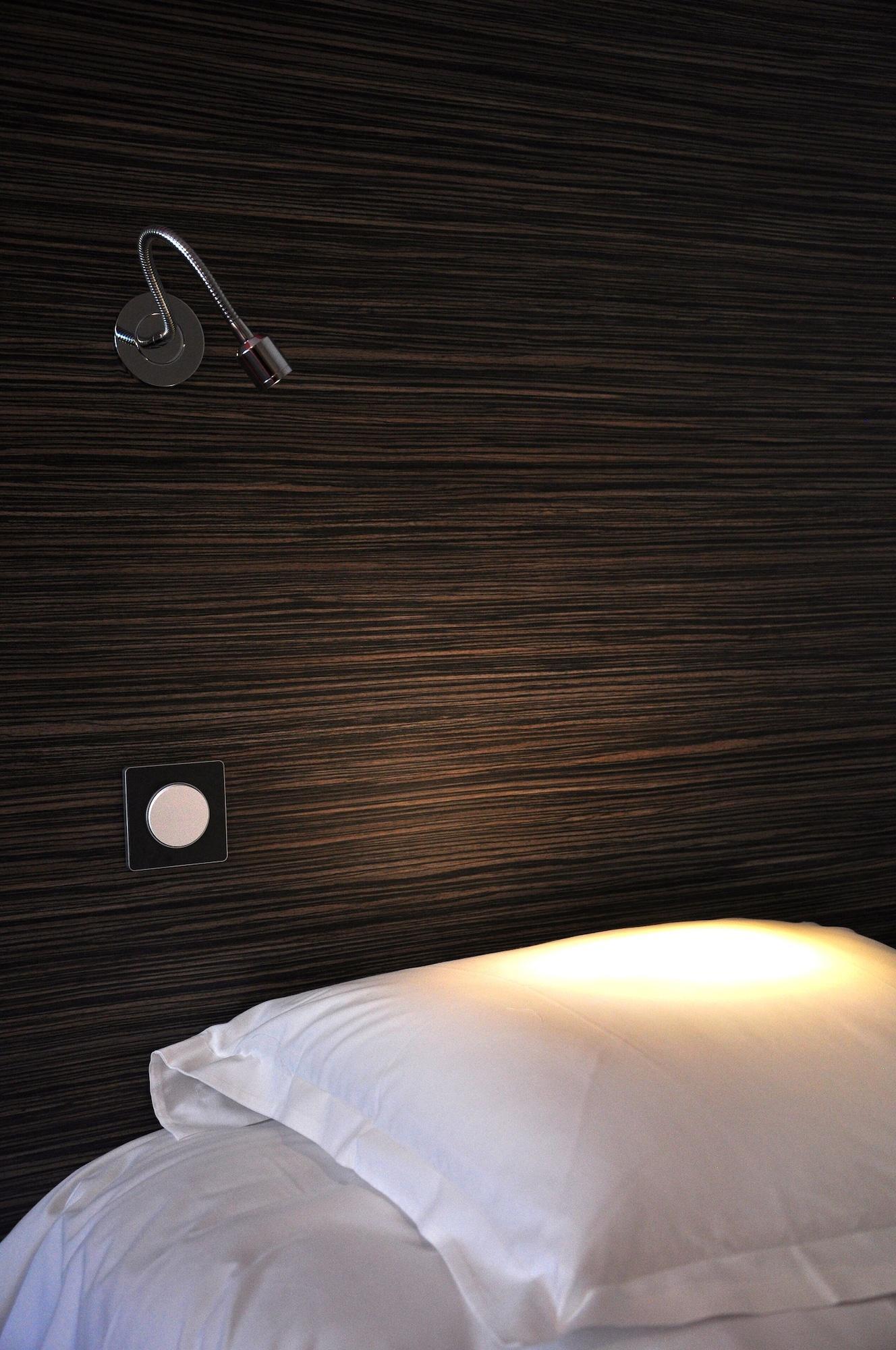 Logis Hotel A La Bonne Auberge Laval  Eksteriør billede