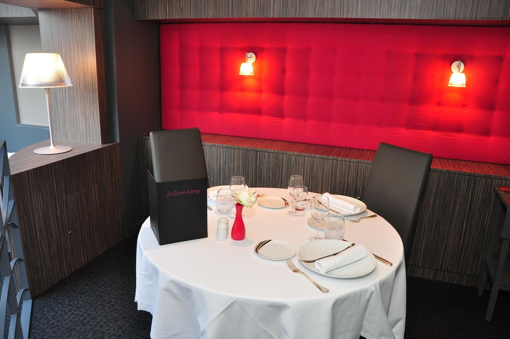 Logis Hotel A La Bonne Auberge Laval  Eksteriør billede