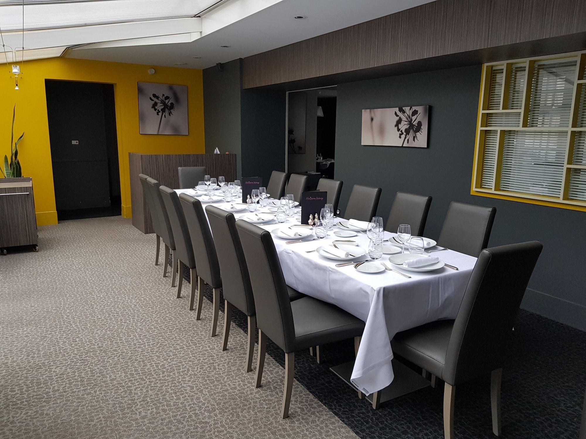 Logis Hotel A La Bonne Auberge Laval  Eksteriør billede