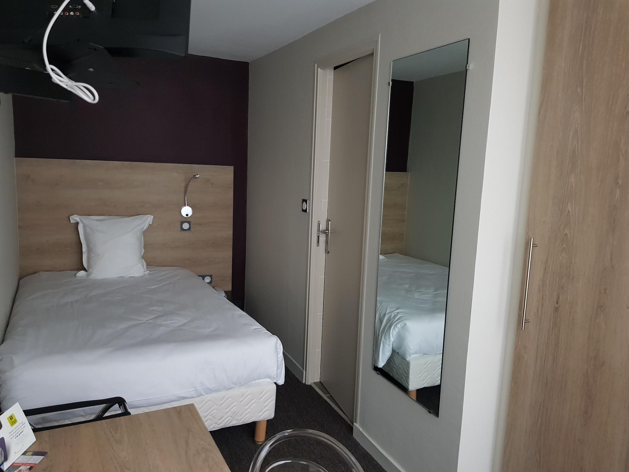 Logis Hotel A La Bonne Auberge Laval  Eksteriør billede
